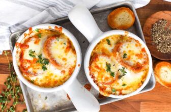 Cozy Up with This Bistro-Fashion French Onion Soup