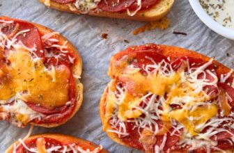 TEXAS TOAST PIZZAS – The Southern Woman Cook...